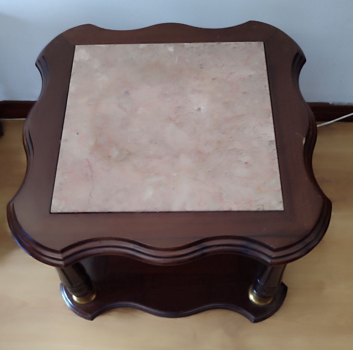 Mesa de apoio clássica