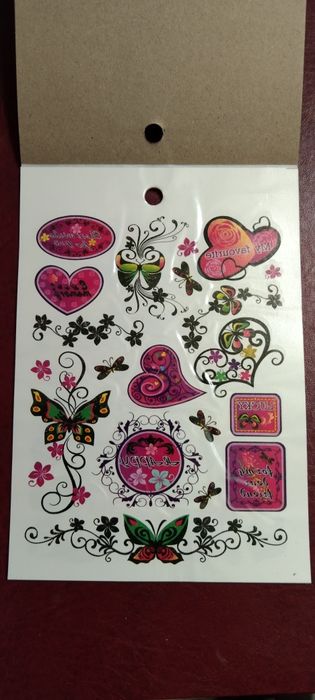 Zestaw zmywalnych tatuaży