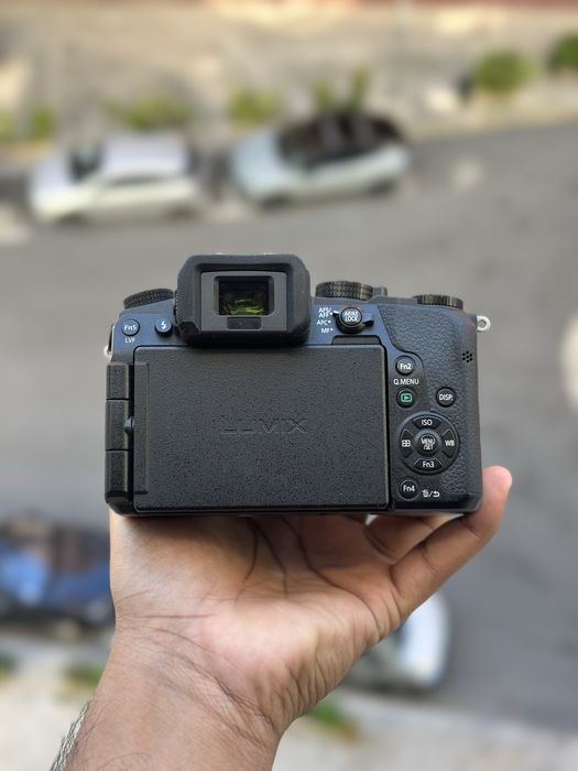 Panasonic Lumix DMC G7 WiFi/4k video com lente 14-42mm e bolsa