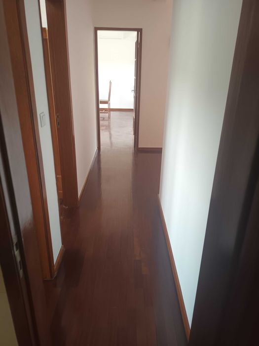 Aluga-se Moradia V3 Coimbra  Vilela-Fornos.