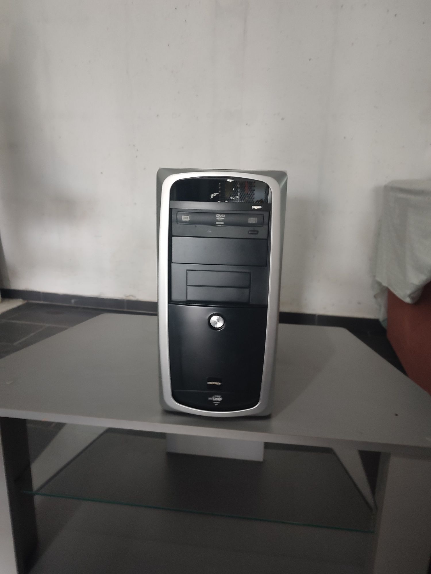 Computador sem monitor