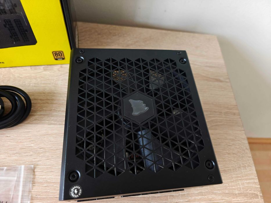 Zasilacz Corsair RM650 Modularny 650W 7 lat gwarancji