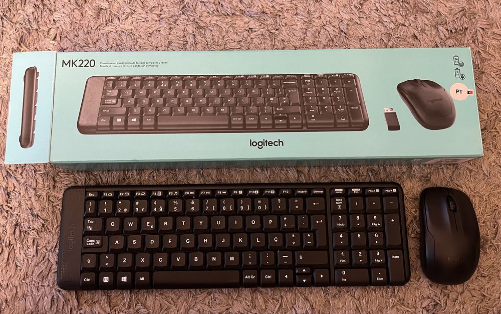 Teclado e rato sem fios