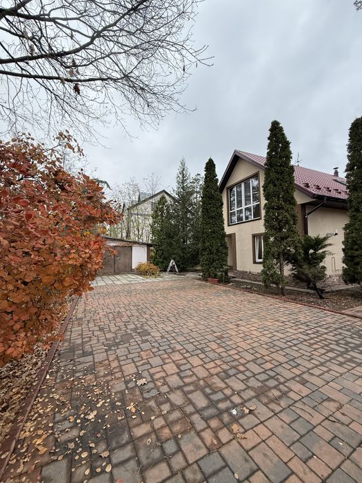 Будинок Буча Лісова