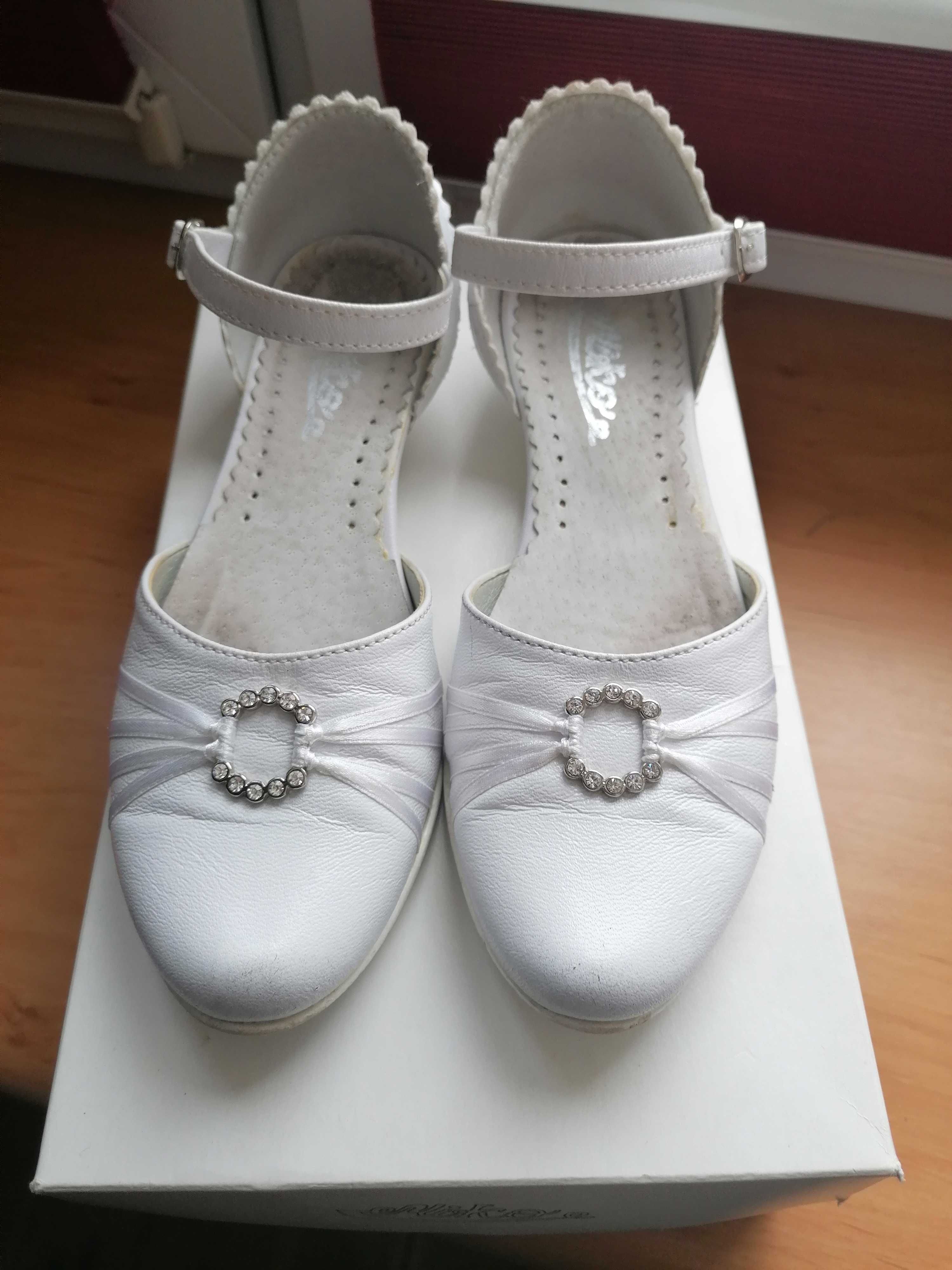 Buty białe (komunijne) rozmiar 32, wkładka 20,5 cm