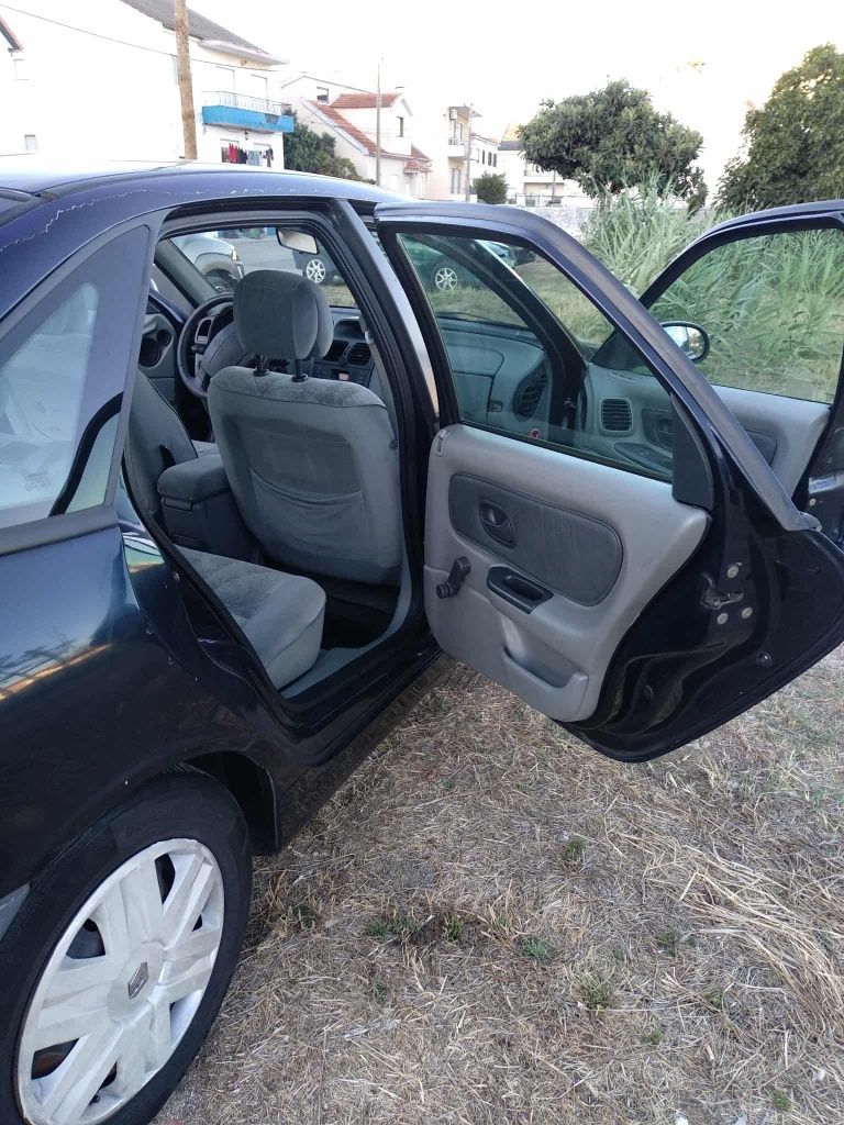Renault Laguna p