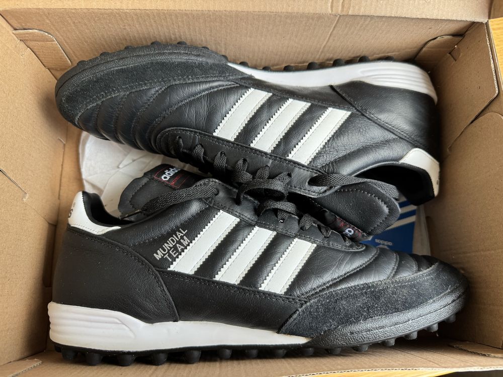 Adidas mundial us10
