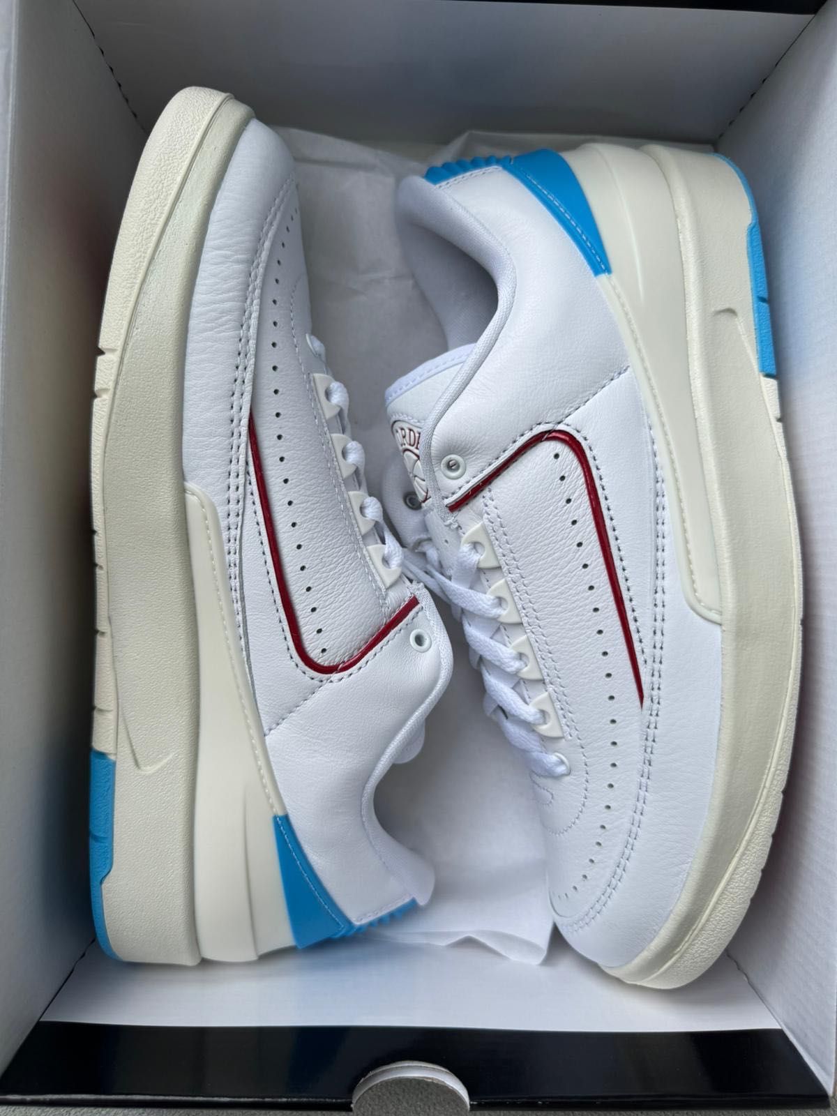 Nowe Sneakersy unisex WMNS AIR JORDAN 2 RETRO LOW 40