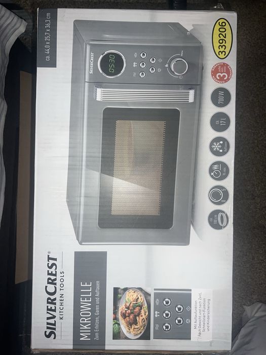 Микроволновая печь SilverCrest (17 л, 700 Вт)