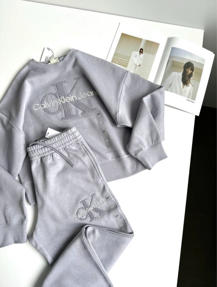 Костюм Calvin Klein р XS, S тонкий фліс весна