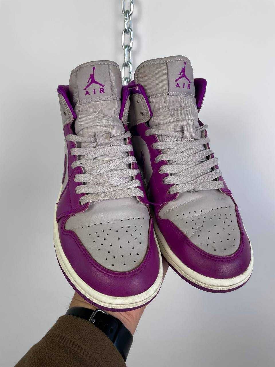Жіночі кросівки nike air jordan wmns 1 mid