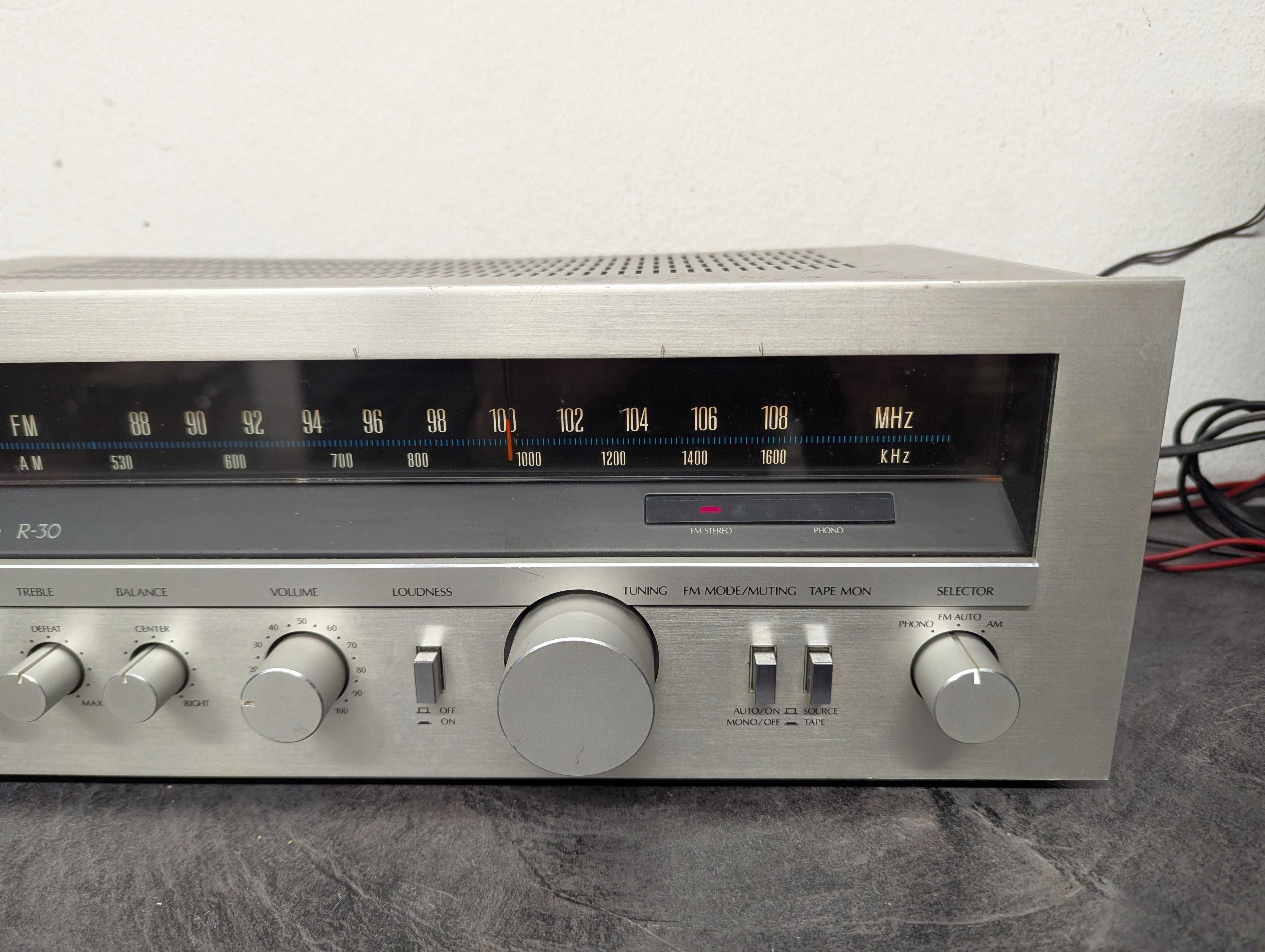 Ресивер Sansui R-30.