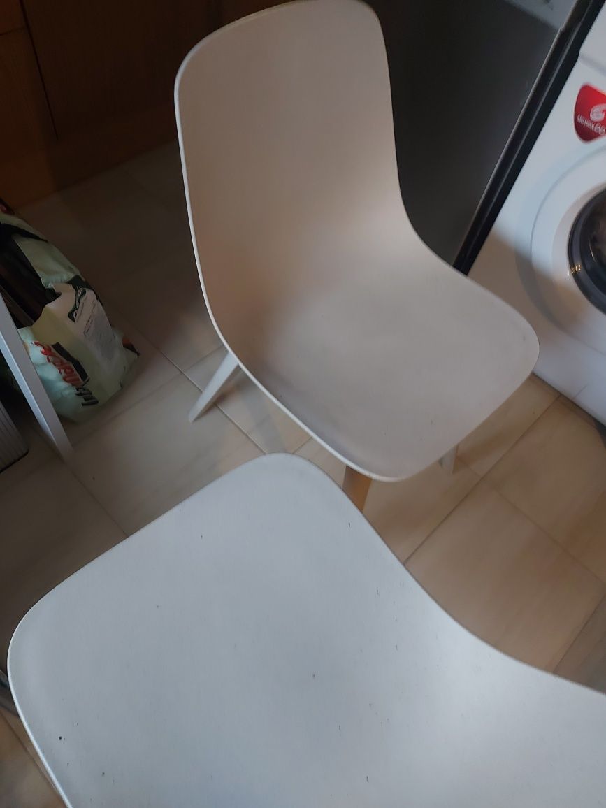 Par de Cadeiras ergonomicas em resina do IKEA (como novas)