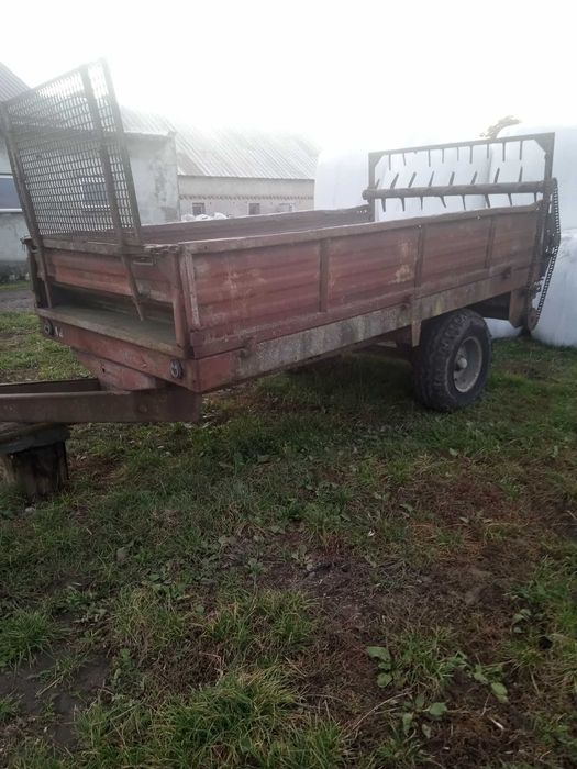 opryskiwacz 400l, rozrzutnik