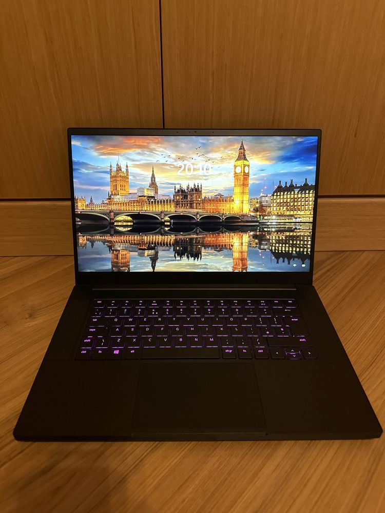 Razer Blade 15 | I7-10750h / 16GB DDR4 / RTX 2070 MAX-Q