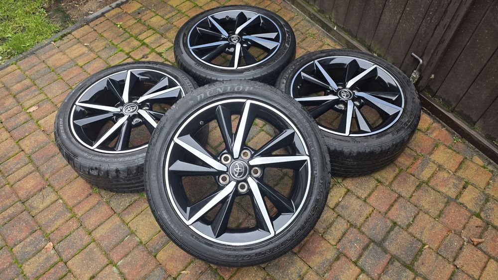 Komplet kół koła felgi 17" Toyota corolla auris avensis opony letnie