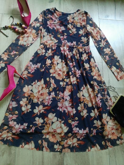 Wizytowa sukienka Vila, rozm.S/M- storczyków raj, stan idealny