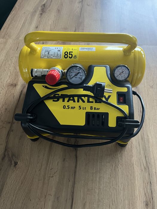 kompresor bezolejowy sprężarka Stanley 5L 8 bar