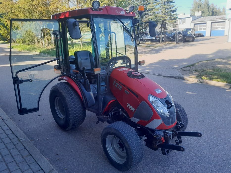 Ciągnik komunalny_TYM T273 HST z przednim WOM-em i TUZ-em_2014 Rok