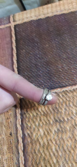 Продам срібні каблучки