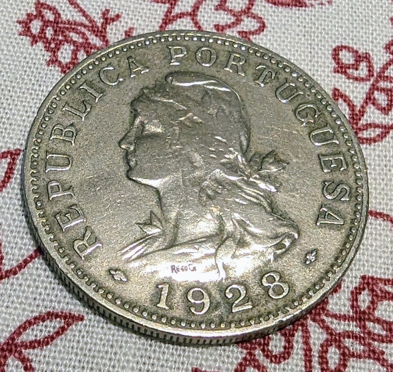 Moeda, 50 centavos, S.T. Príncipe