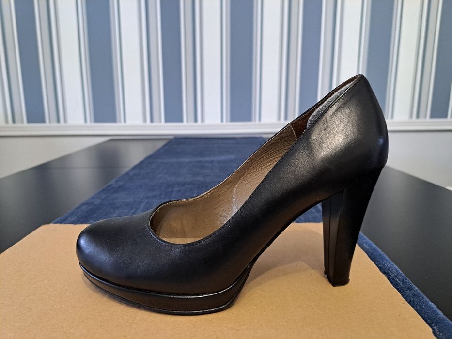 Czółenka firmy Ryłko