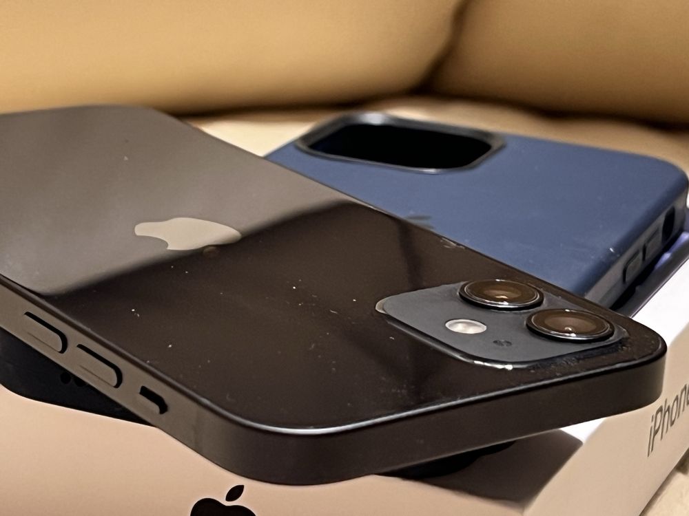 Iphone 12 128 gb.  (Акб 100%).