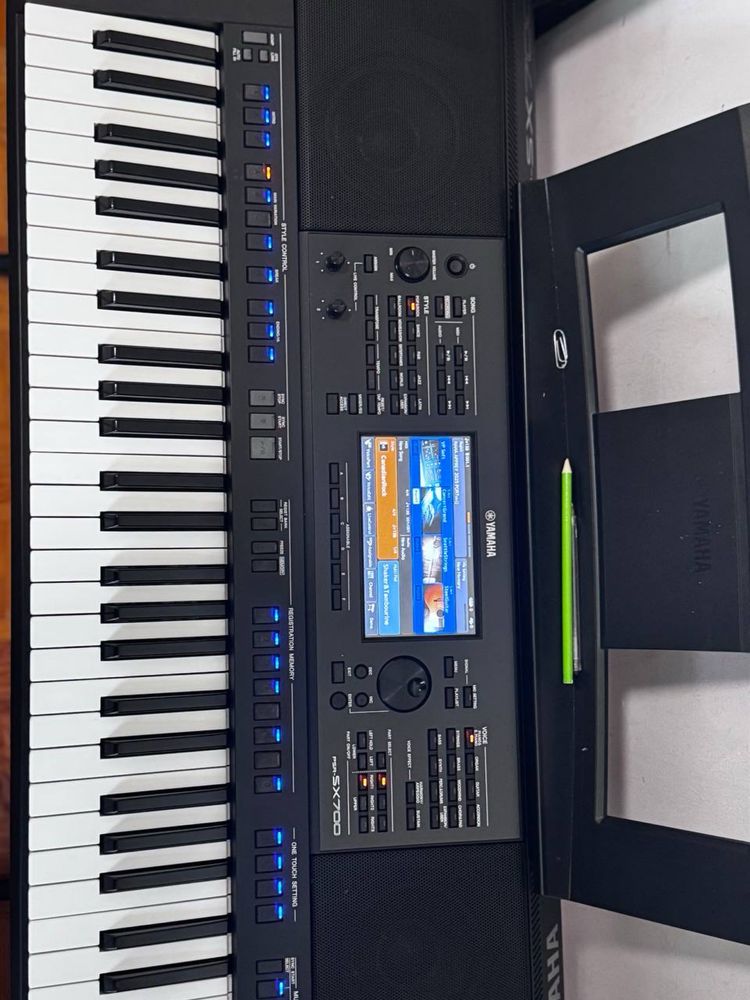 Yamaha Keyboard  PSR SX700