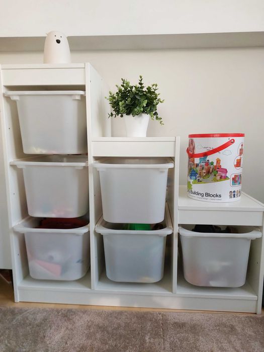Trofast IKEA schodki; pojemniki na zabawki,