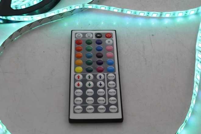 TAŚMA LED RGB 5m WODOODPORNA Ledy 5050 Listwa 230v 12v Kolorowa