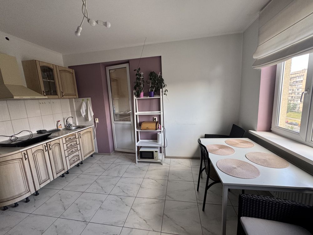 Ексклюзивний продаж! 2к квартира метро Почайна Київ
