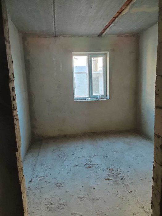 Квартира 2-кім  60 м2. Можна заходити на ремонт