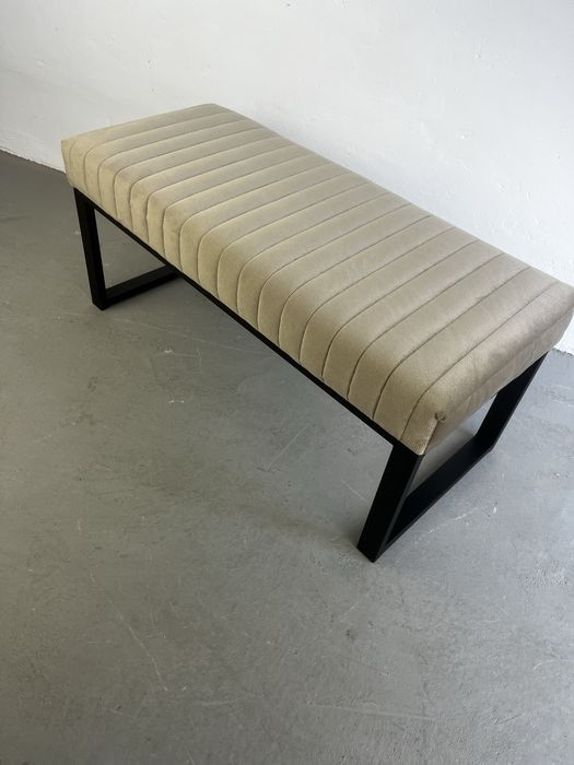 Ławka Klara Loft Tapicerowna NA WYMIAR Personalizacja METALOWA