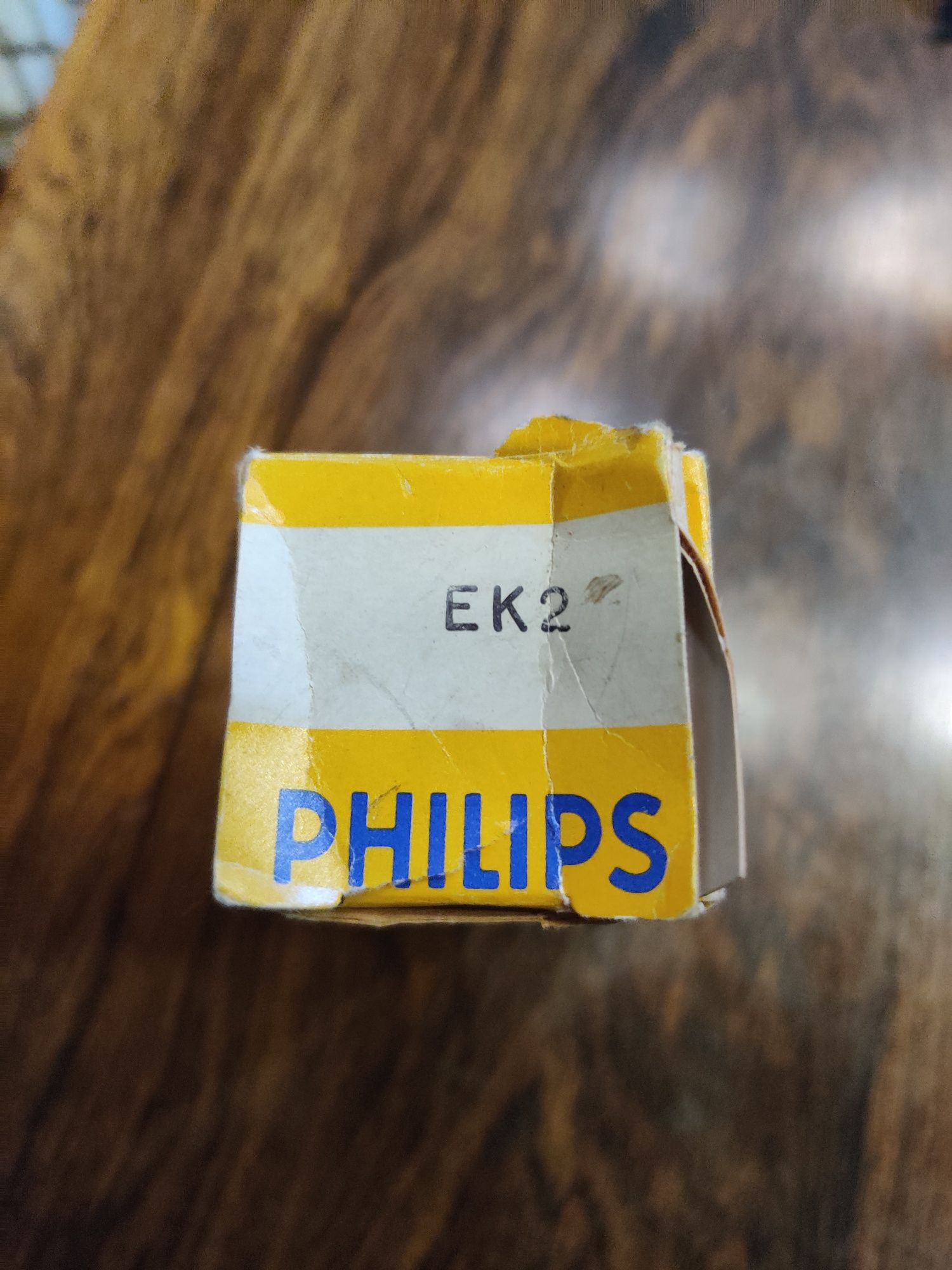 Válvula Philips EK2