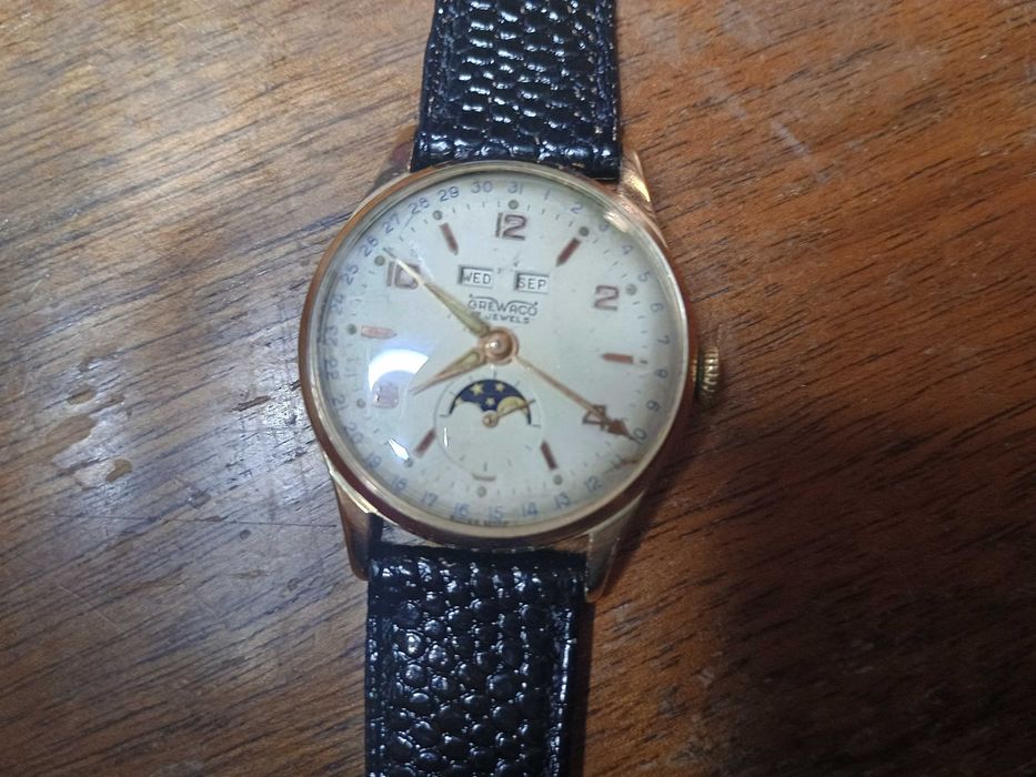 zabytkowy zegarek antyk