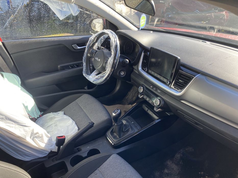 Kia stonic 1.0 turbo 100cv (2022)