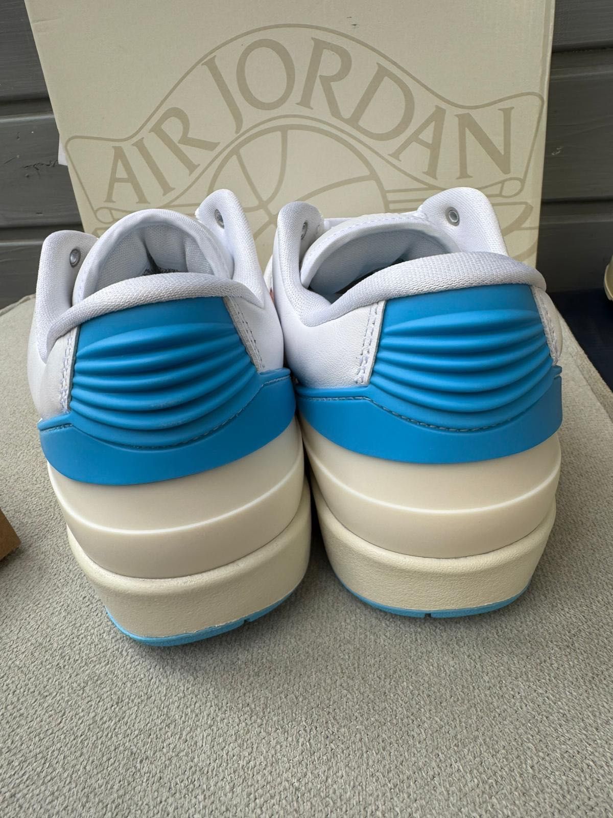Nowe Sneakersy unisex WMNS AIR JORDAN 2 RETRO LOW 40