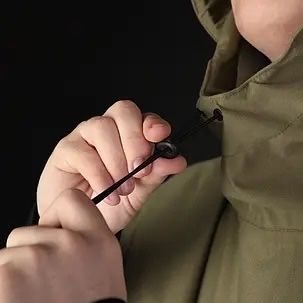 Качественный тактический дождевик – пончо.
