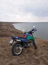 Продам Yamaha xt400 отличное состояние