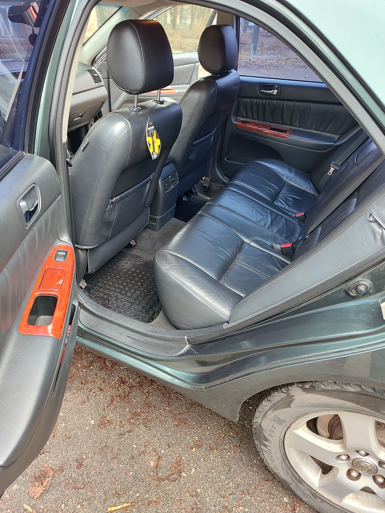 Тойота камрі 3.0 автомат