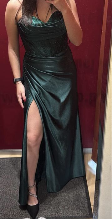 Sukienka studniówkowa