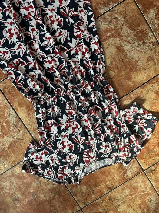 Długa sukienka w kwiatki Esmara