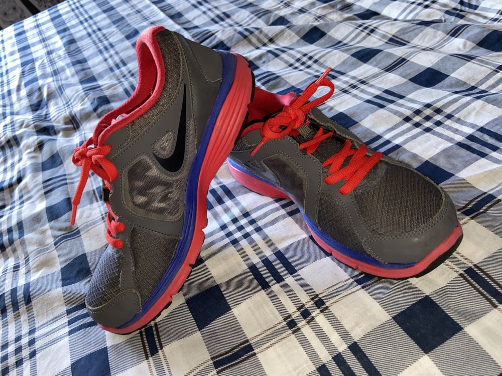 Vendo sapatilhas nike Running