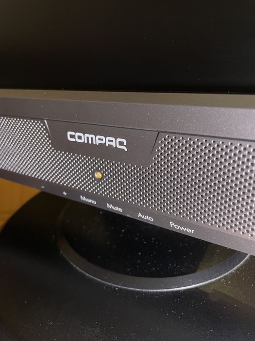 Monitor COMPAQ 22” W220Q