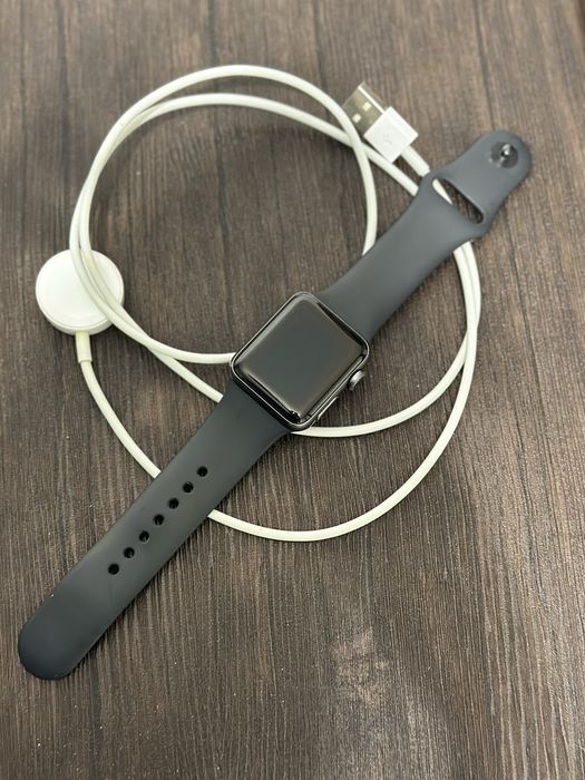 Apple Watch Series 3 • 38 mm • Aluminium Case