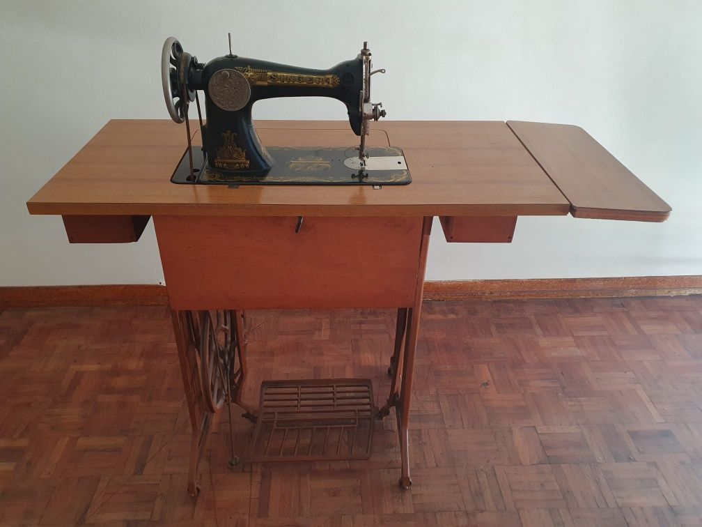 Maquina de costura Singer