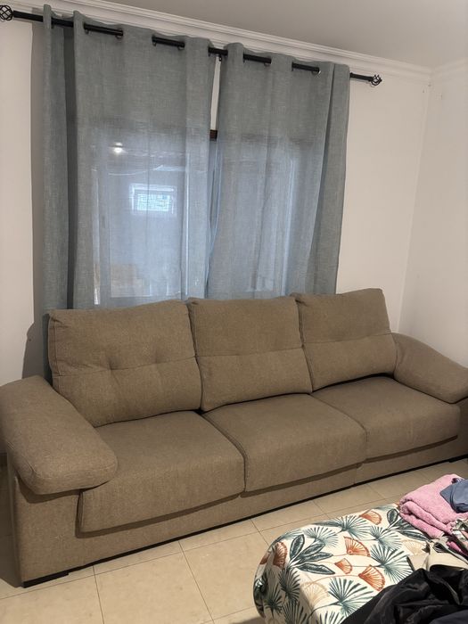 Sofá 3 lugares bege