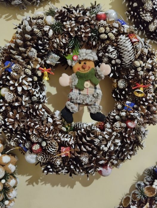 Щорічні віночки ручної роботи