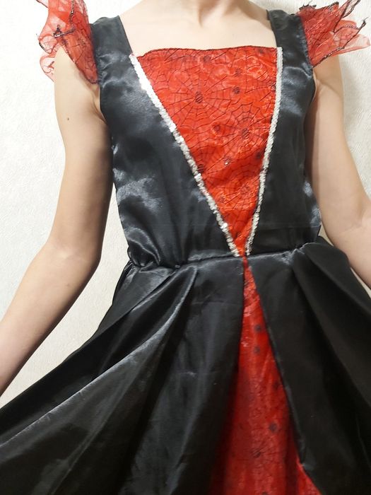 Платье на хеловин на 7-8 лет