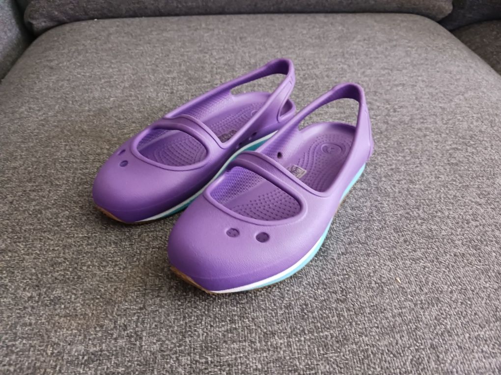 NOVO - Sabrinas Crocs originais